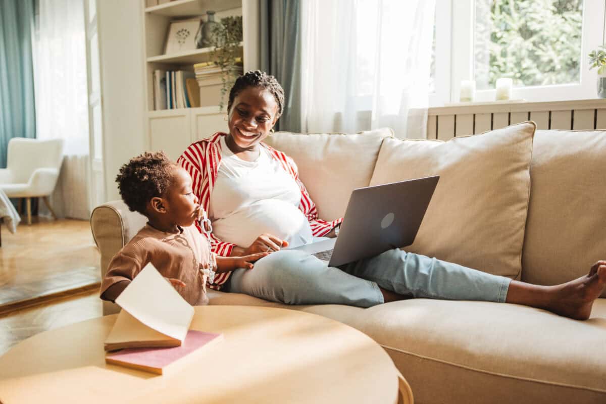 What the Typical 25-Year-Old Canadian Has Saved in a TFSA and RRSP